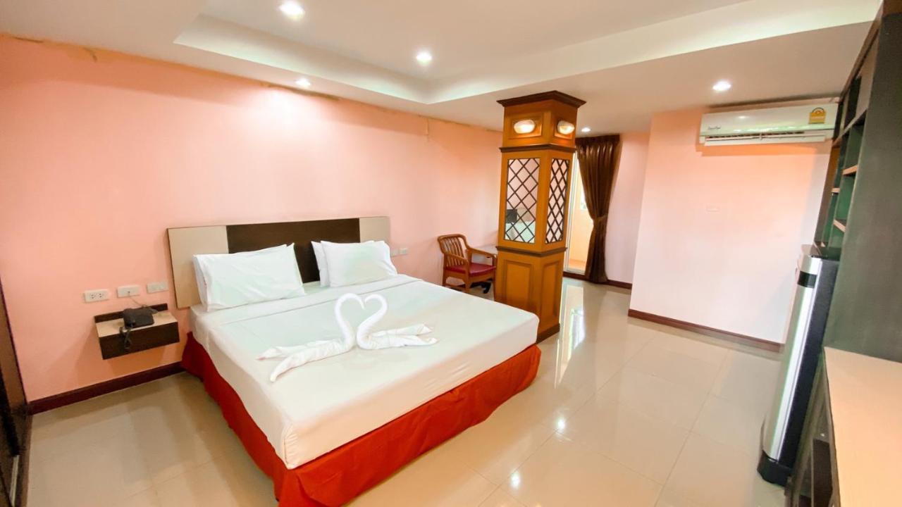 Aa Pattaya Ville Exterior foto