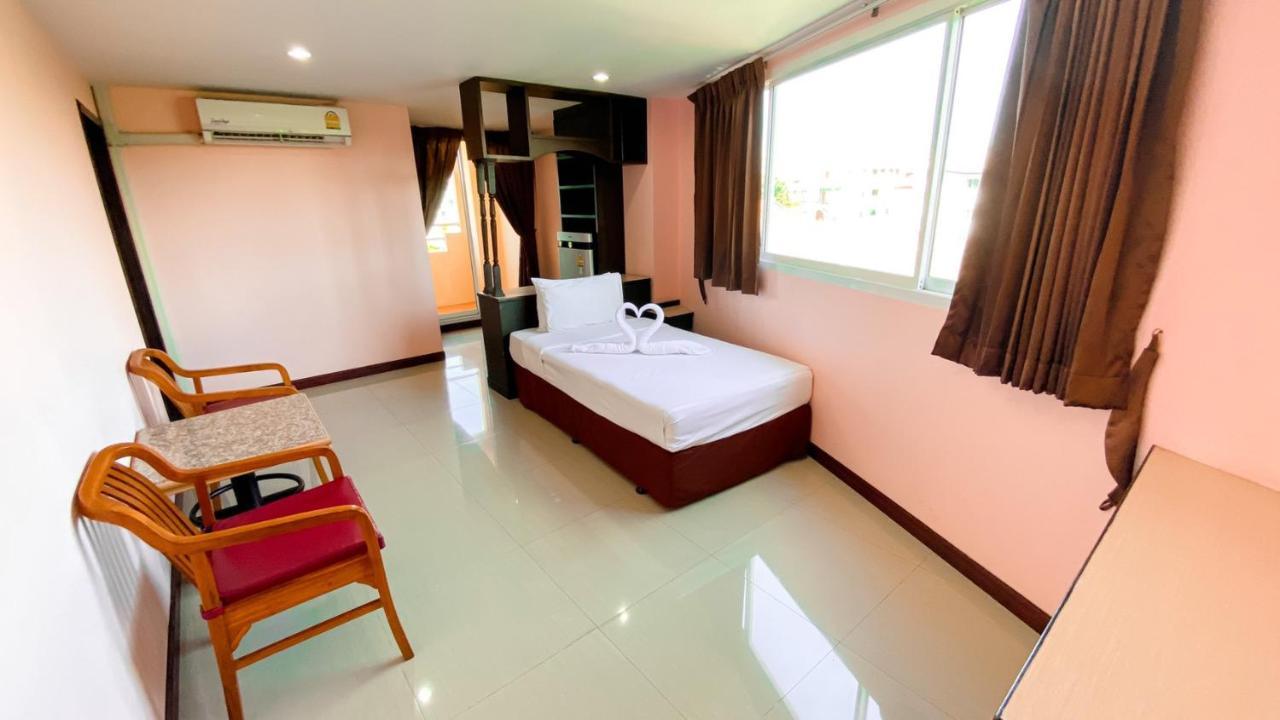 Aa Pattaya Ville Exterior foto