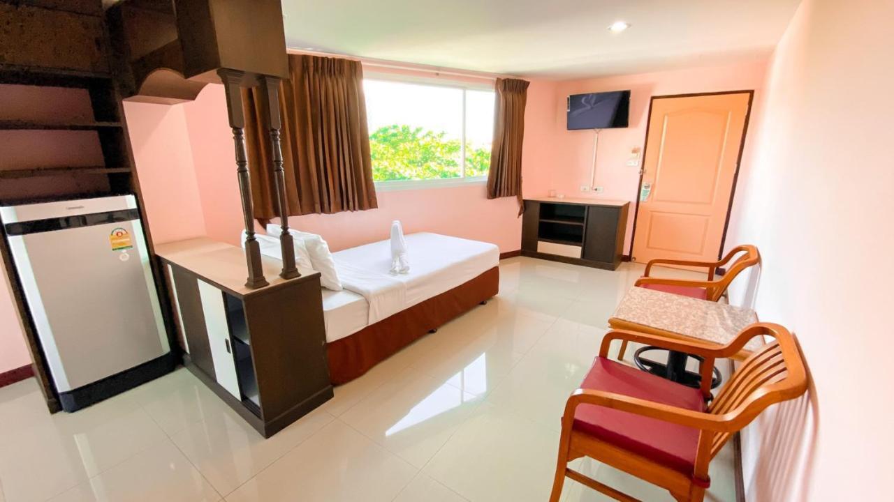 Aa Pattaya Ville Exterior foto