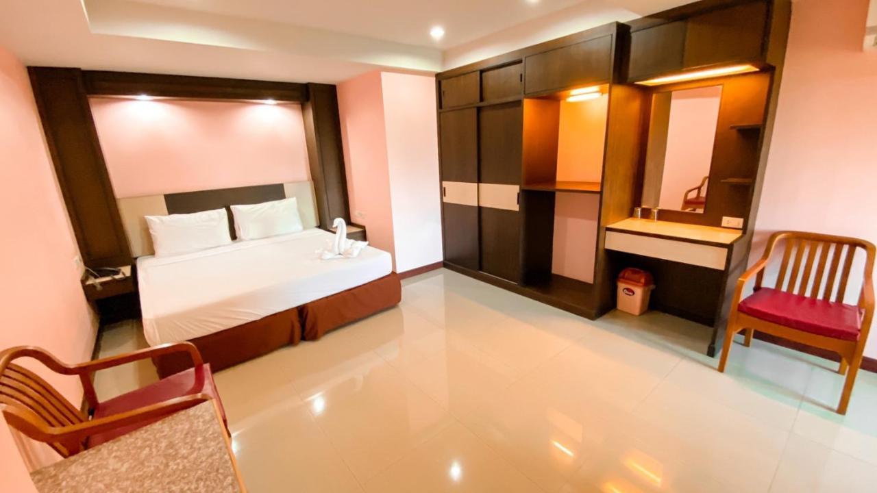 Aa Pattaya Ville Exterior foto