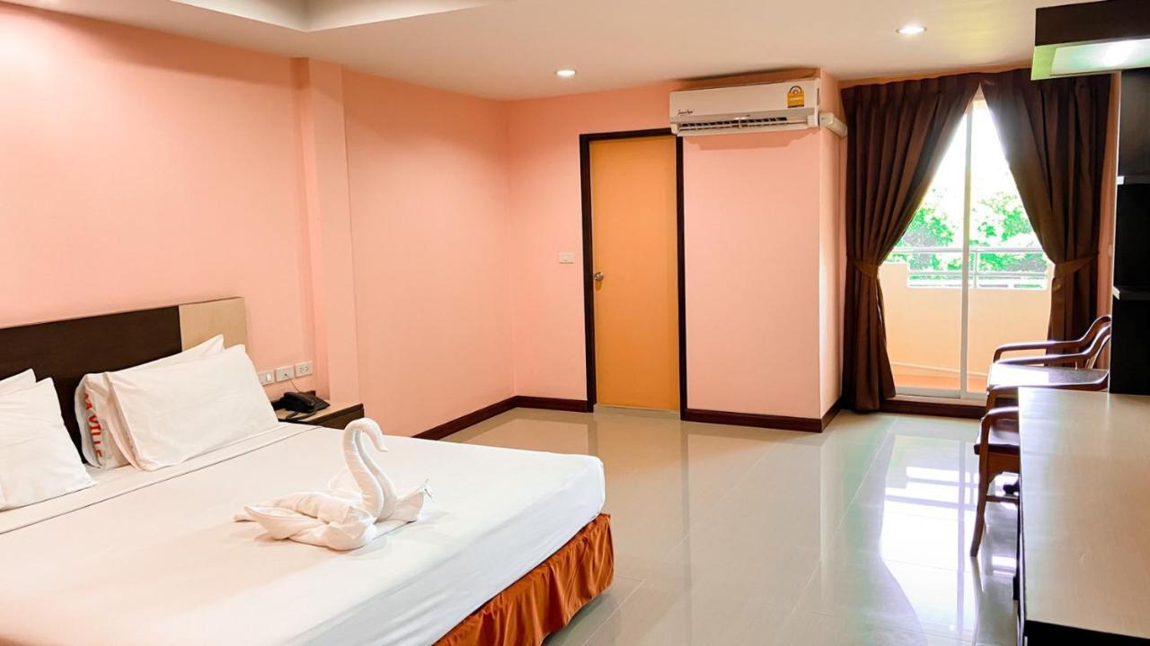 Aa Pattaya Ville Exterior foto